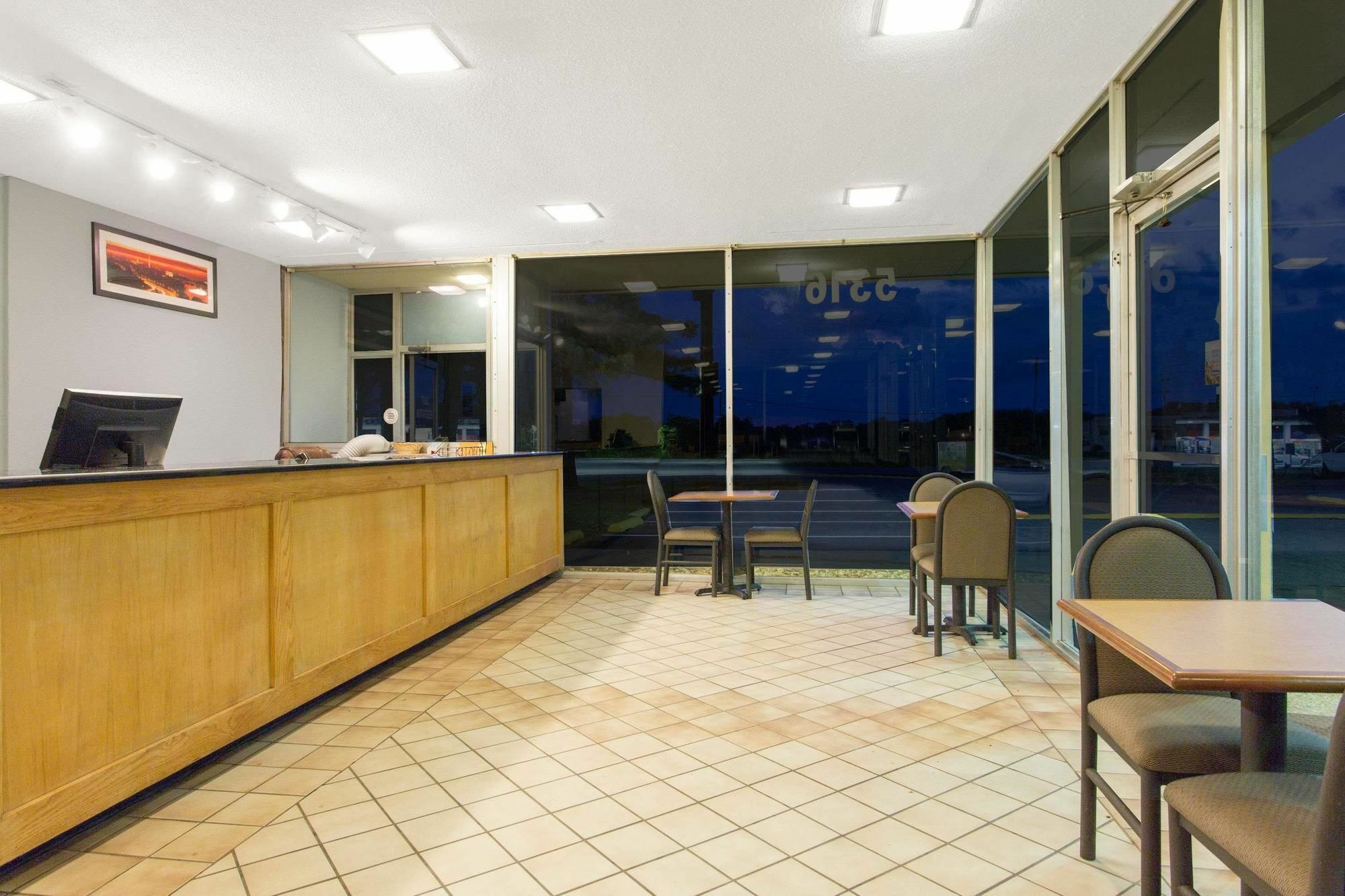 Garden Inn Fredricksburg South Fredericksburg Ngoại thất bức ảnh